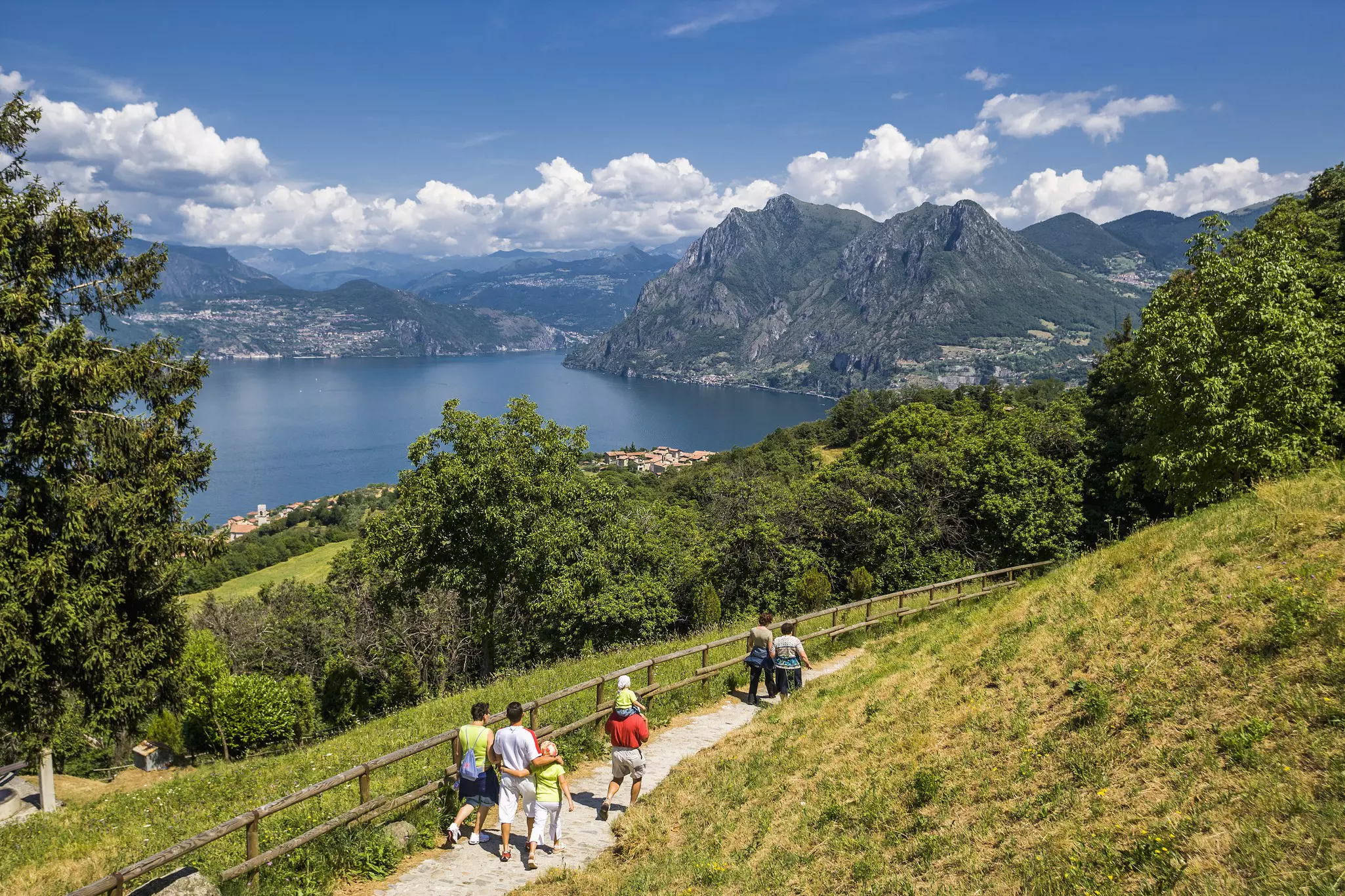 View of Lake Iseo from the road to Santuario della Madonna della Neve © Massimo Borchi/Atlantide Phototravel/Getty Images