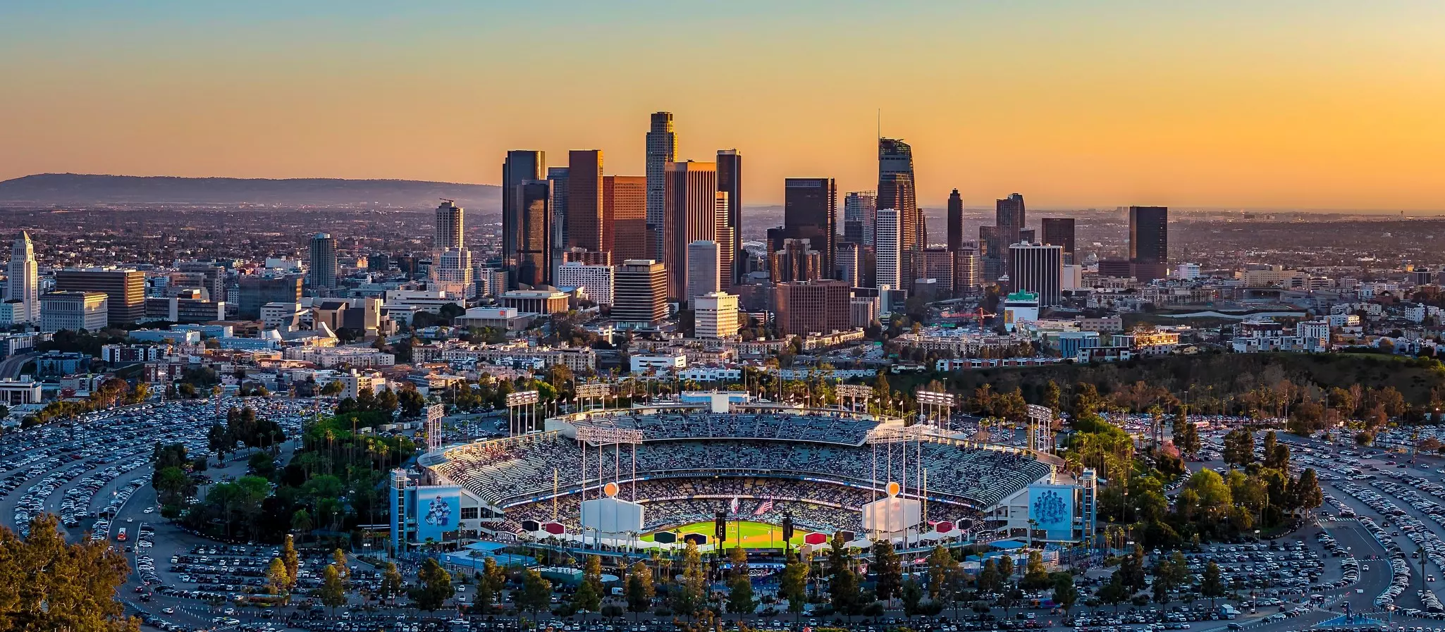 City skyline, Los Angeles Dodgers VS Washington.