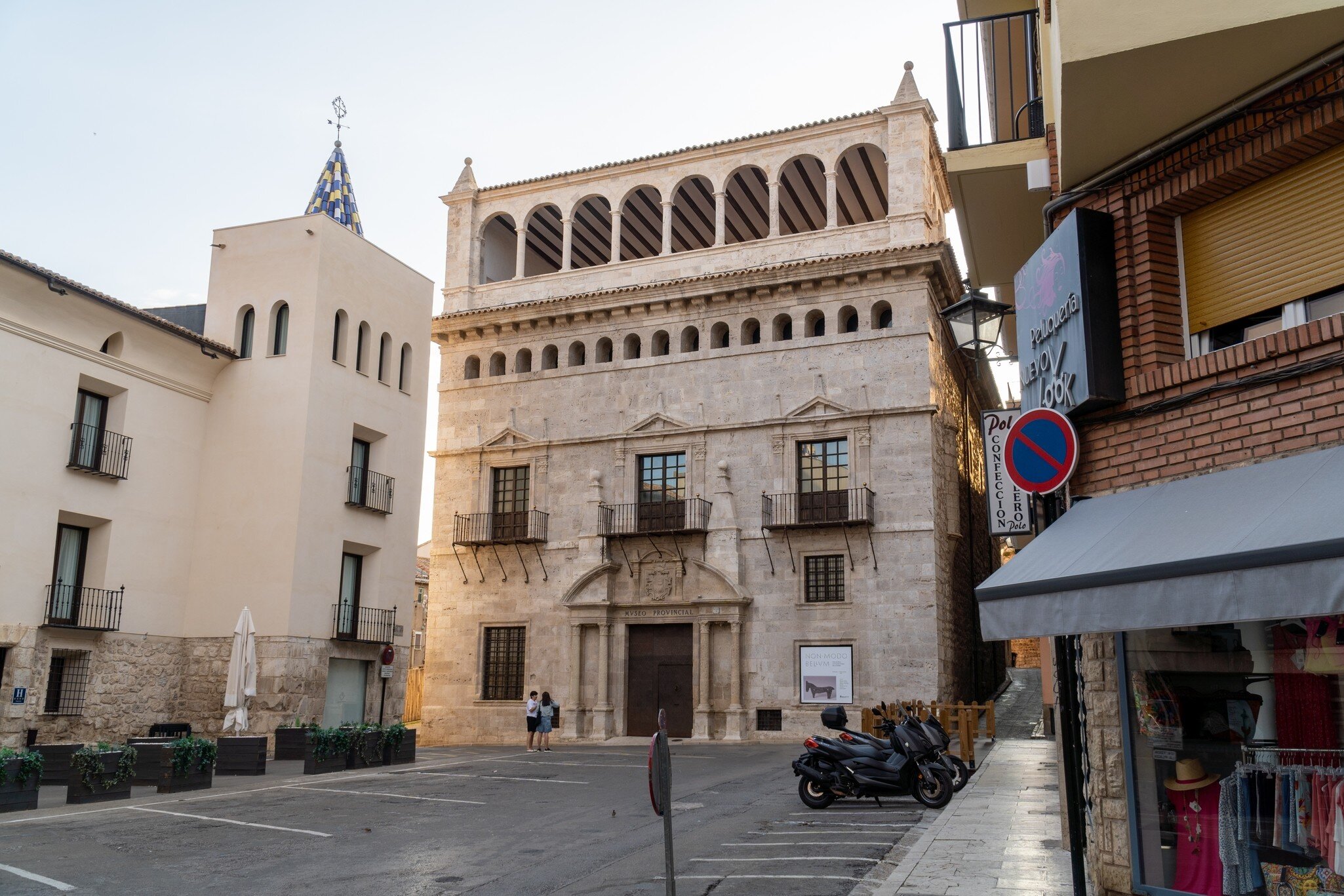 Exterior view of the Museo de Teruel, housed in a 16th-century Renaissance palace in Spain.