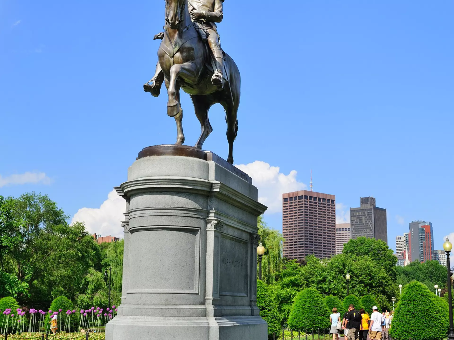 A statue of George Washington in Boston Common Park