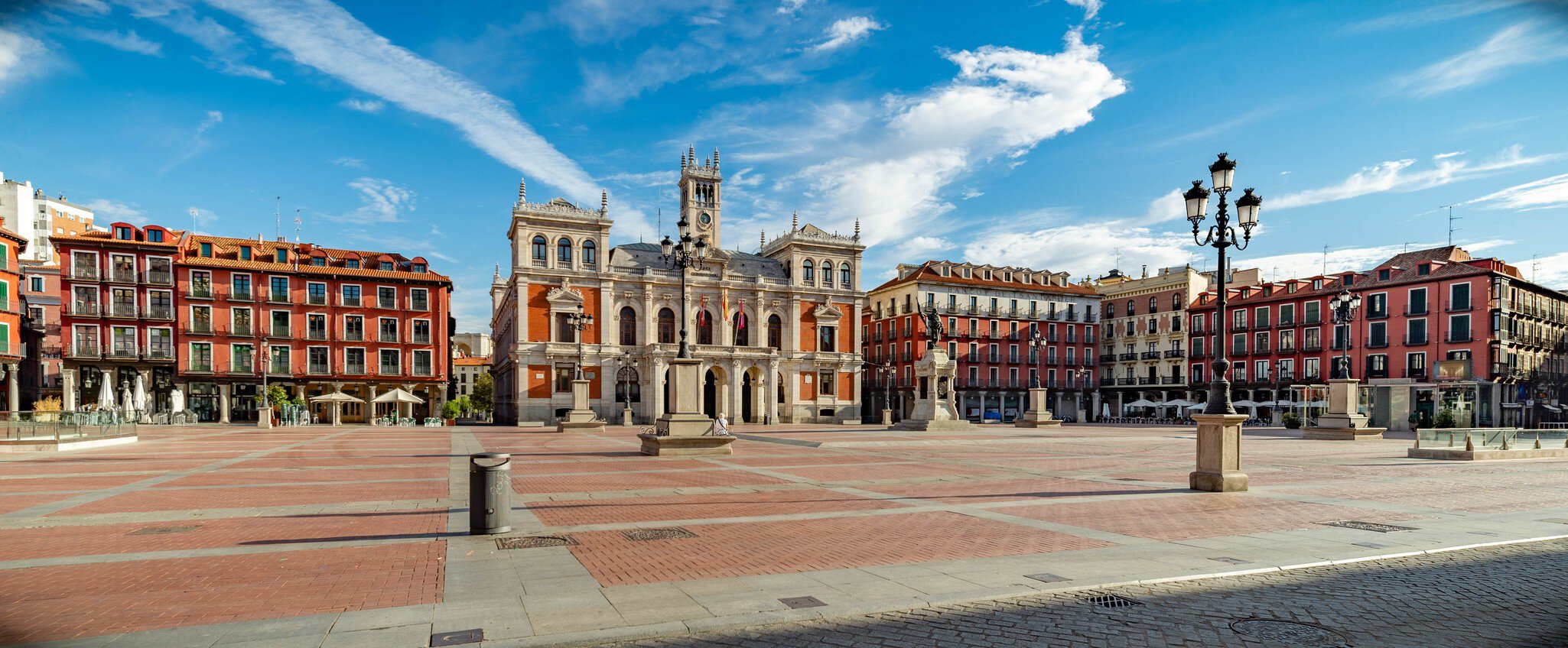 Plaza Mayor of Valladolid with the City Hall in Spain  License Type: media  Download Time: 2022-02-11T15:19:28.000Z  User: lonelyplanetmedia  Is Editorial: No  purchase_order: