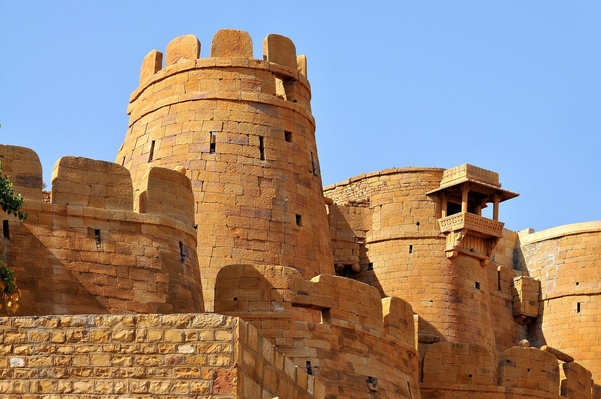 Ramparts, towers and fortifications of Jaisalmer. (Photo by: Godong/UIG via Getty Images)
architecture, color, outdoors, history, military, monument, nobody, tower, tourism, travel, India, Asia, Indian, South, Asia, heritage, Rajasthan