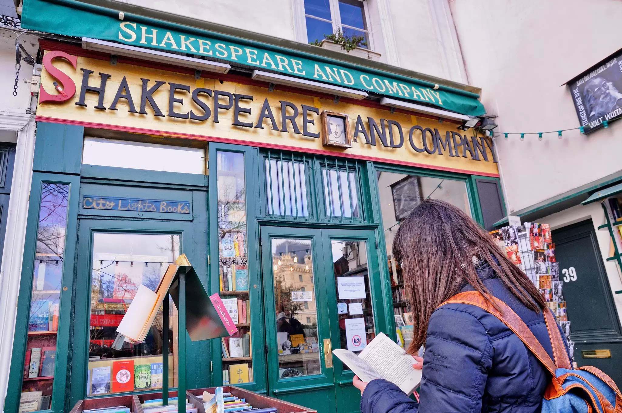 Reading in Shakespeare & Co