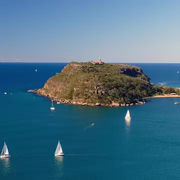 The Barrenjoey Headland and Lighthouse as seen from West Head Lookout. View from West Head Walk in Sydney's Ku-ring-gai Chase National Park. Sydney, Australia.