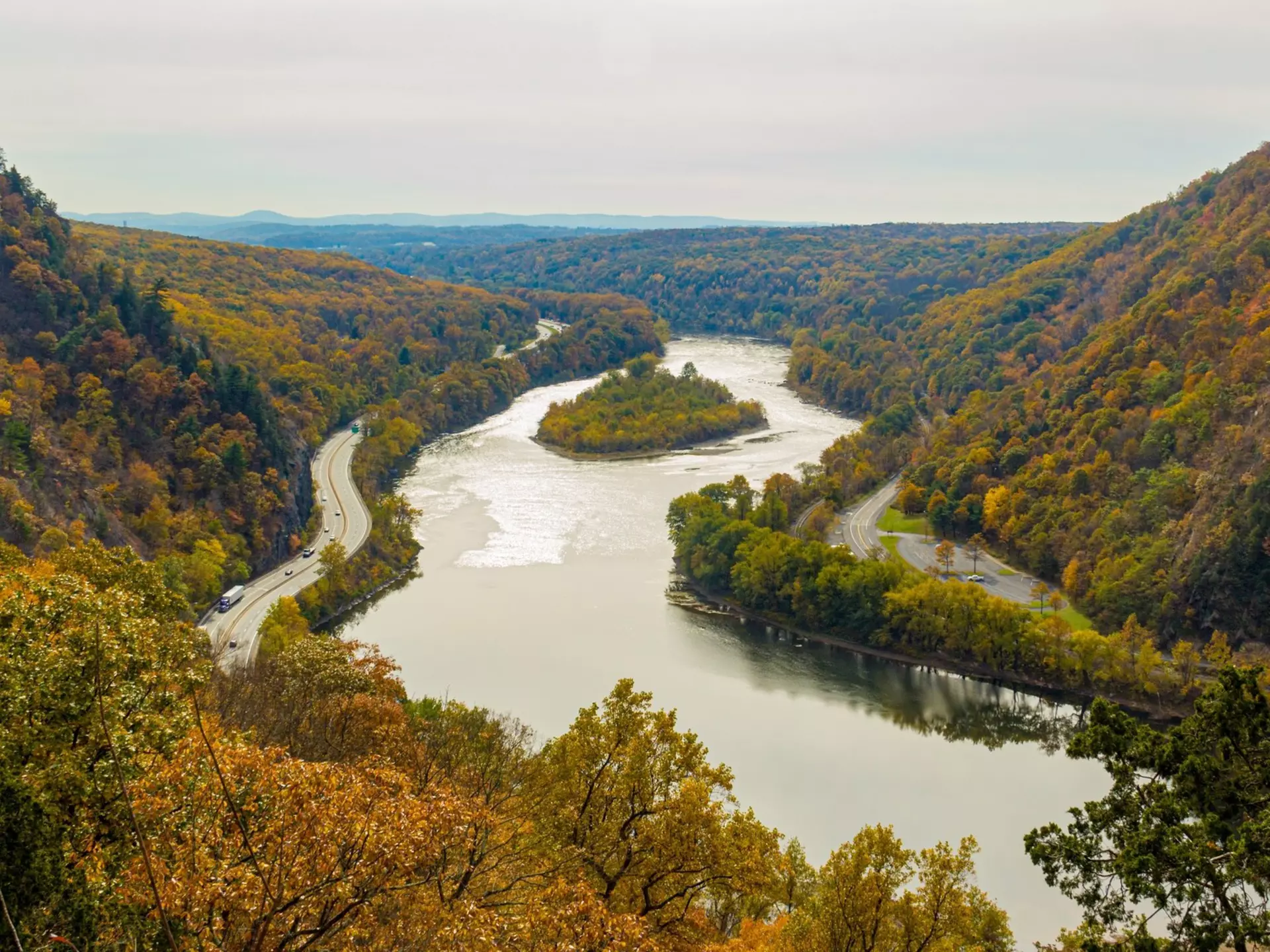 Delaware Water Gap. Joe Valencia Stock/Shutterstock