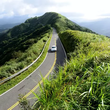 Driving is an ideal way to get off the beaten track and see Taiwan's beautiful scenery at your own pace © Maxchu / Getty Images