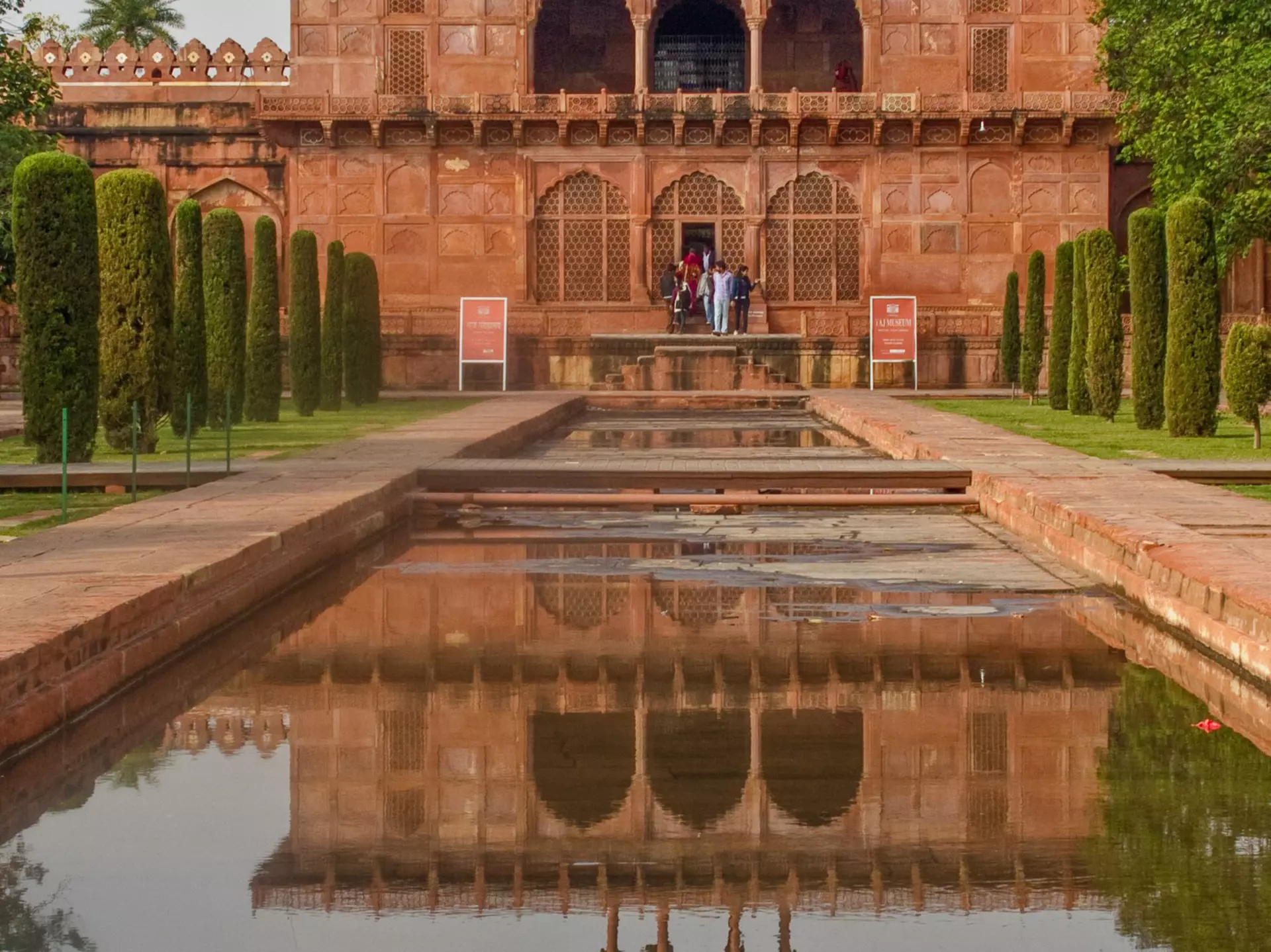 Taj Mahal, Agra.  1631-1653. Taj Mahal Museum. Chatri on roof. Red sandstone mosque and reflecting pool in grounds of Taj Mahal.
