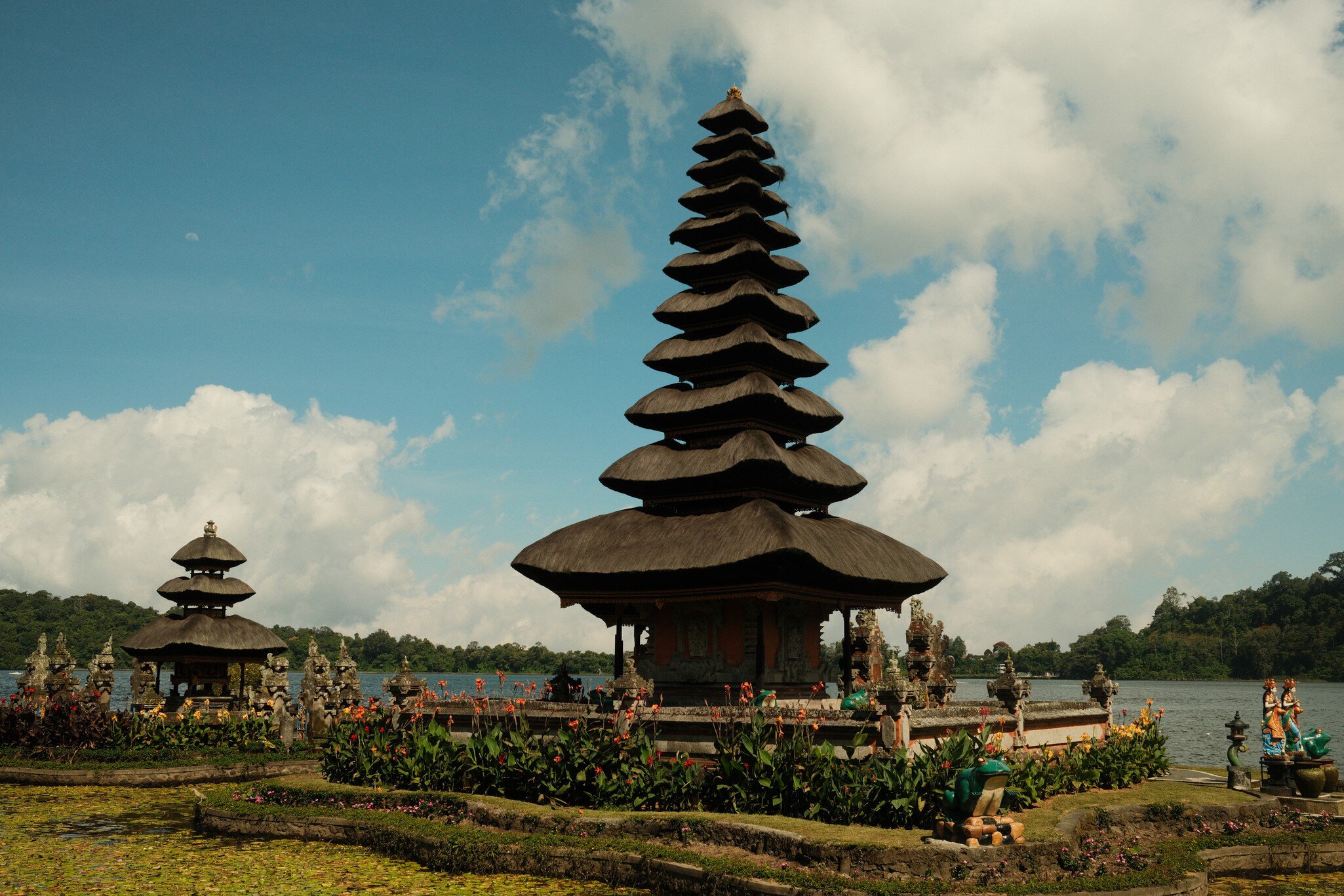 GettyImages-2240085057.jpg
Pura Ulun Danu Bratan, a Hindu water temple, standing on the serene Lake Bratan in Bedugul, Bali, Indonesia
Pura Ulun Danu Bratan temple on Lake Bratan Bali