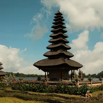 GettyImages-2240085057.jpg
Pura Ulun Danu Bratan, a Hindu water temple, standing on the serene Lake Bratan in Bedugul, Bali, Indonesia
Pura Ulun Danu Bratan temple on Lake Bratan Bali