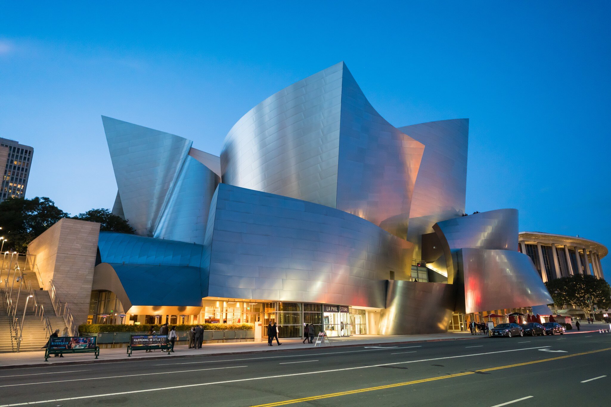 January 15, 2017 - Los Angeles, USA: Exterior view of Walt Disney Concert Hall and streets of downtown Los Angeles, building designed by Frank Gehry  License Type: media  Download Time: 2021-09-16T11:25:29.000Z  User: AMccarthy_lonelyplanet  Is Editorial: Yes  purchase_order:   