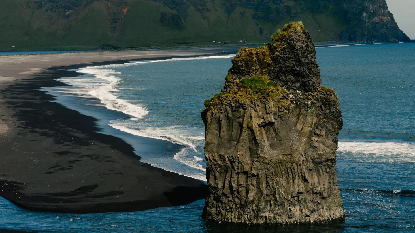 Reynisfjara Beach
