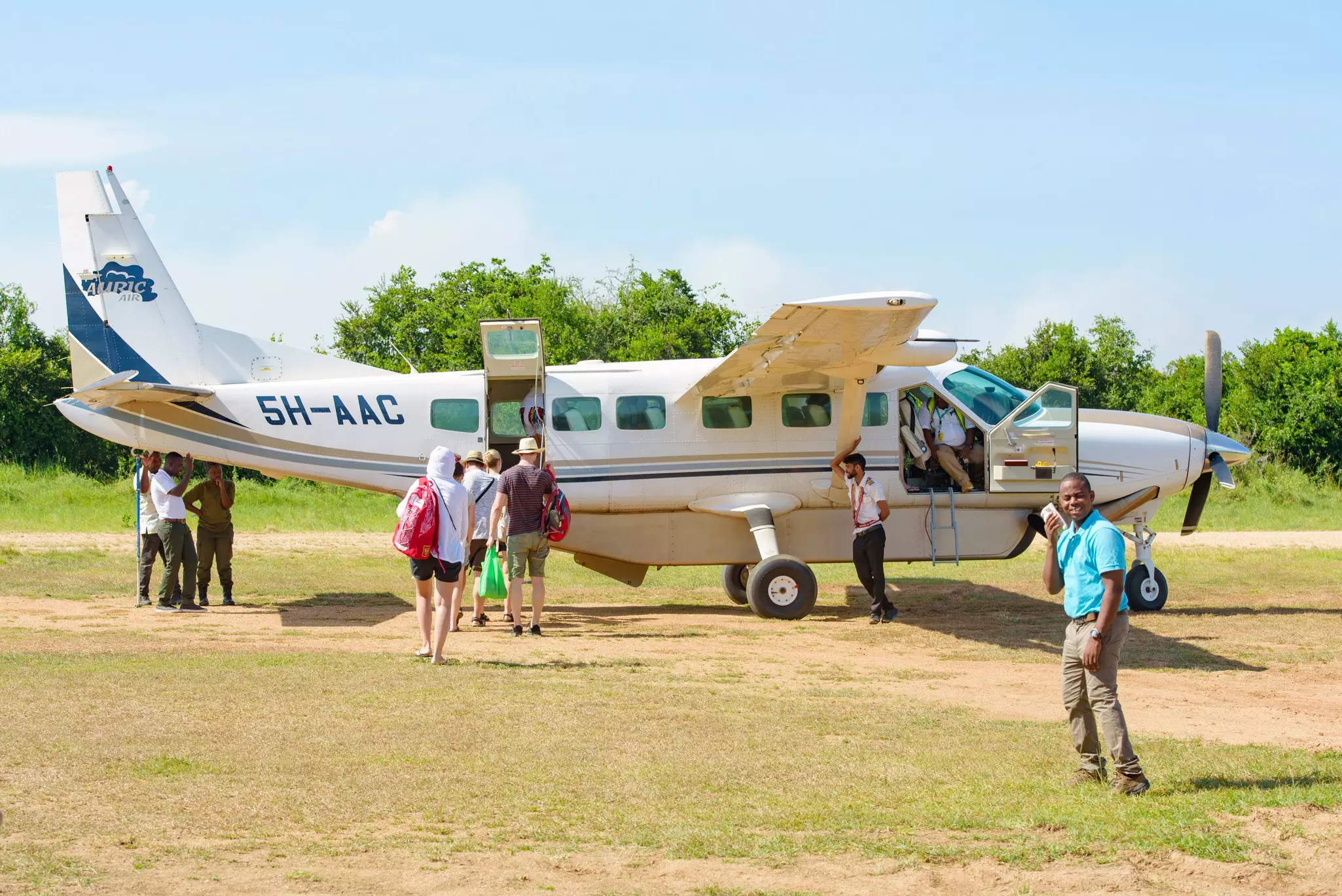 Light aircrafts ferry travelers to dirt airstrips deep inside Tanzania's national parks © KlavdiyaV / Shutterstock