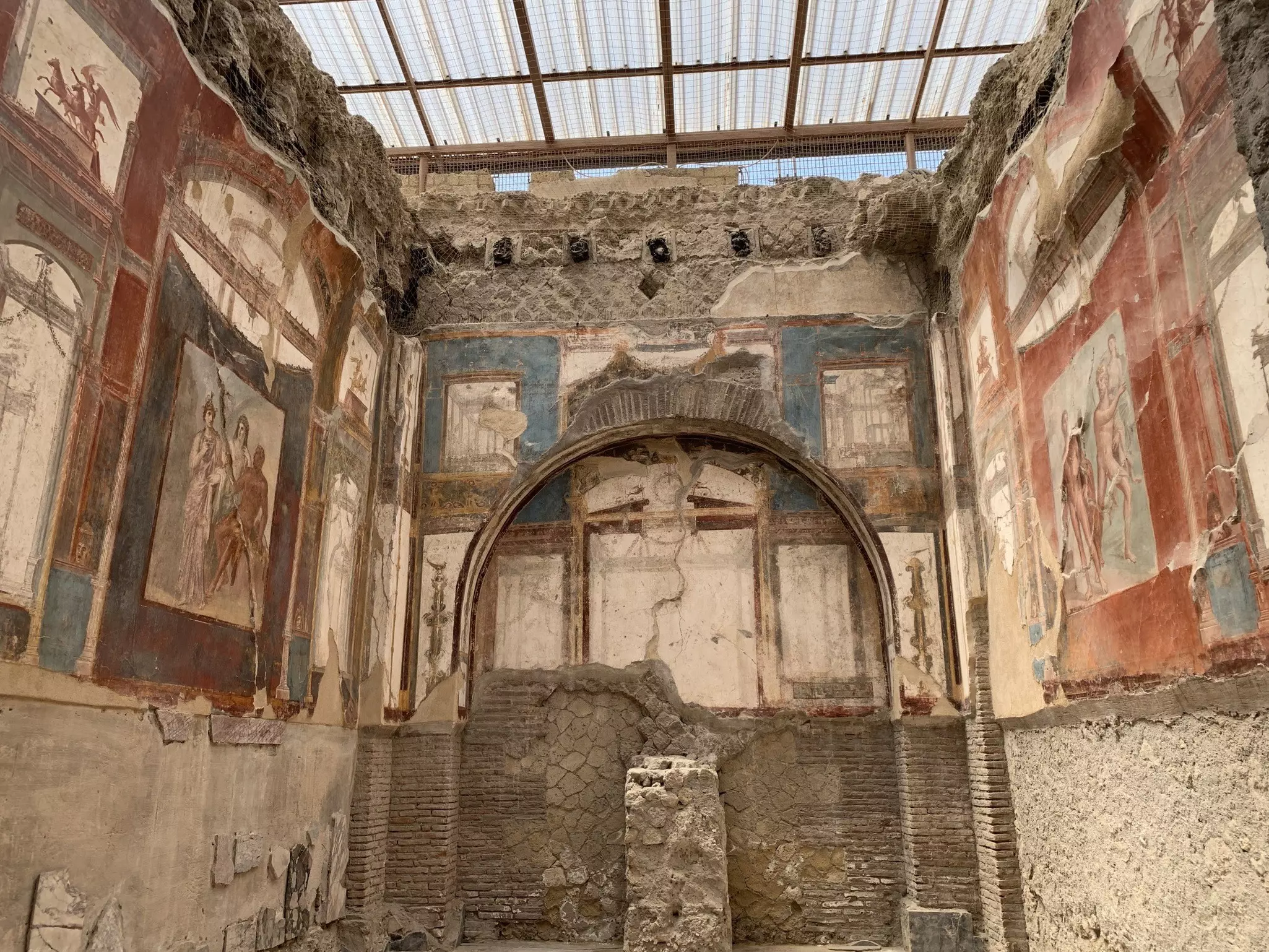 For an elevated walk through history, explore the ancient streets of Herculaneum touring villas and Roman baths, admiring frescoes and mosaics © Katryna Snow / Lonely Planet