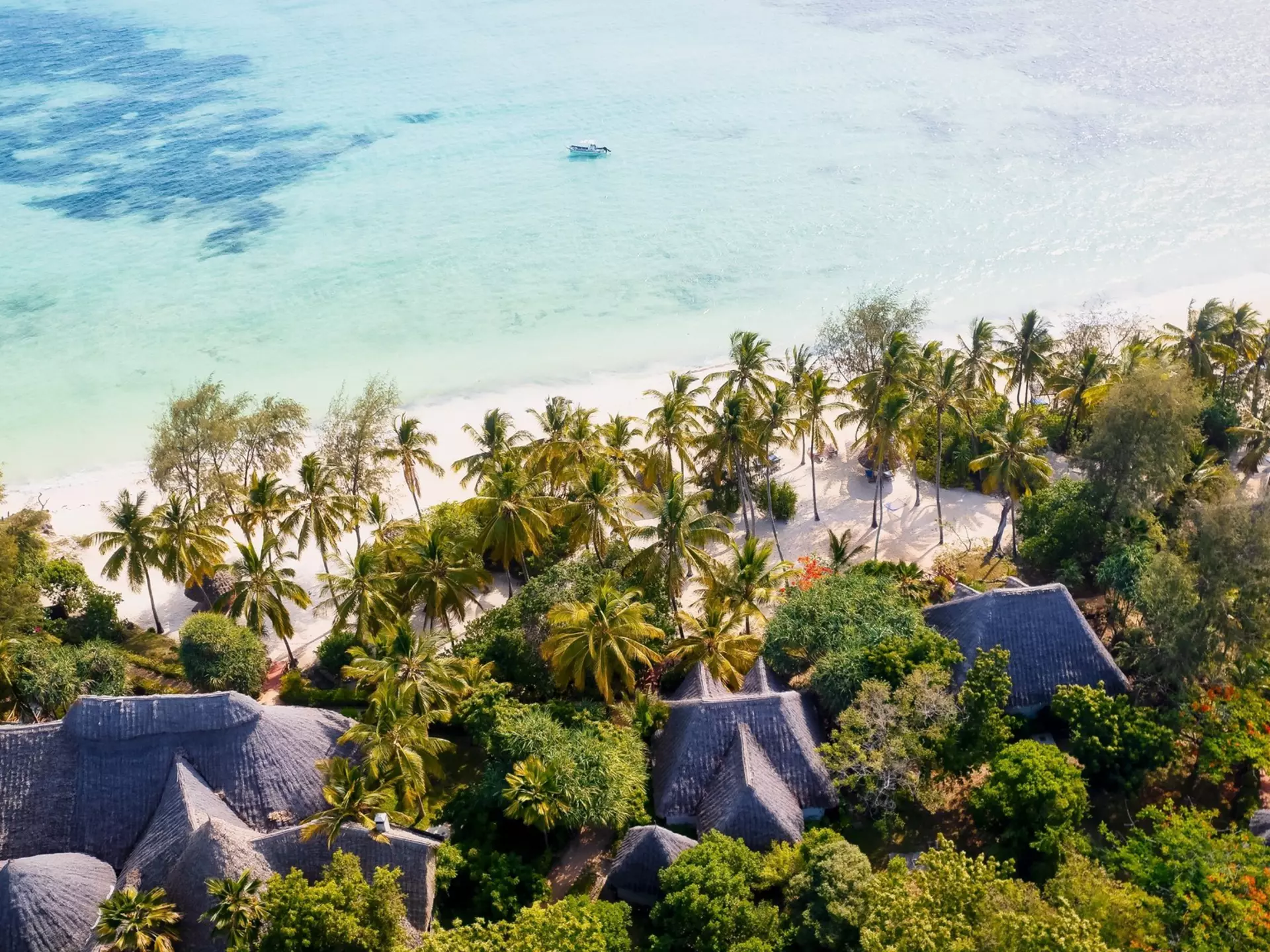Aerial view of andBeyond Mnemba Island © Shutterstock