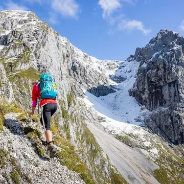 Female hiker on a snowcapped mountain  License Type: media  Download Time: 2021-11-03T14:43:12.000Z  User: AMccarthy_lonelyplanet  Is Editorial: No  purchase_order: