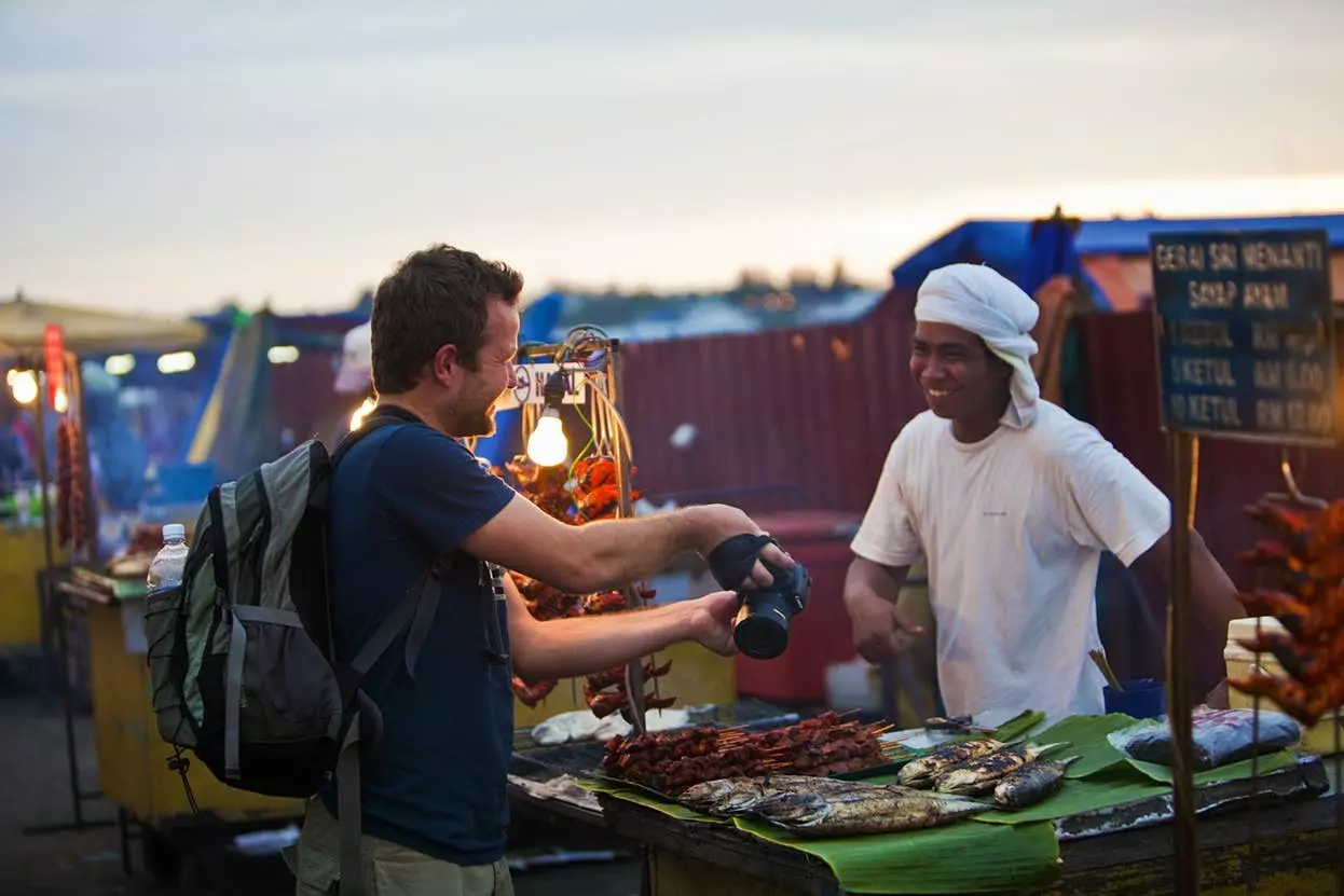 Gain untold insights by speaking the native language of the place you're visiting @ Getty Images