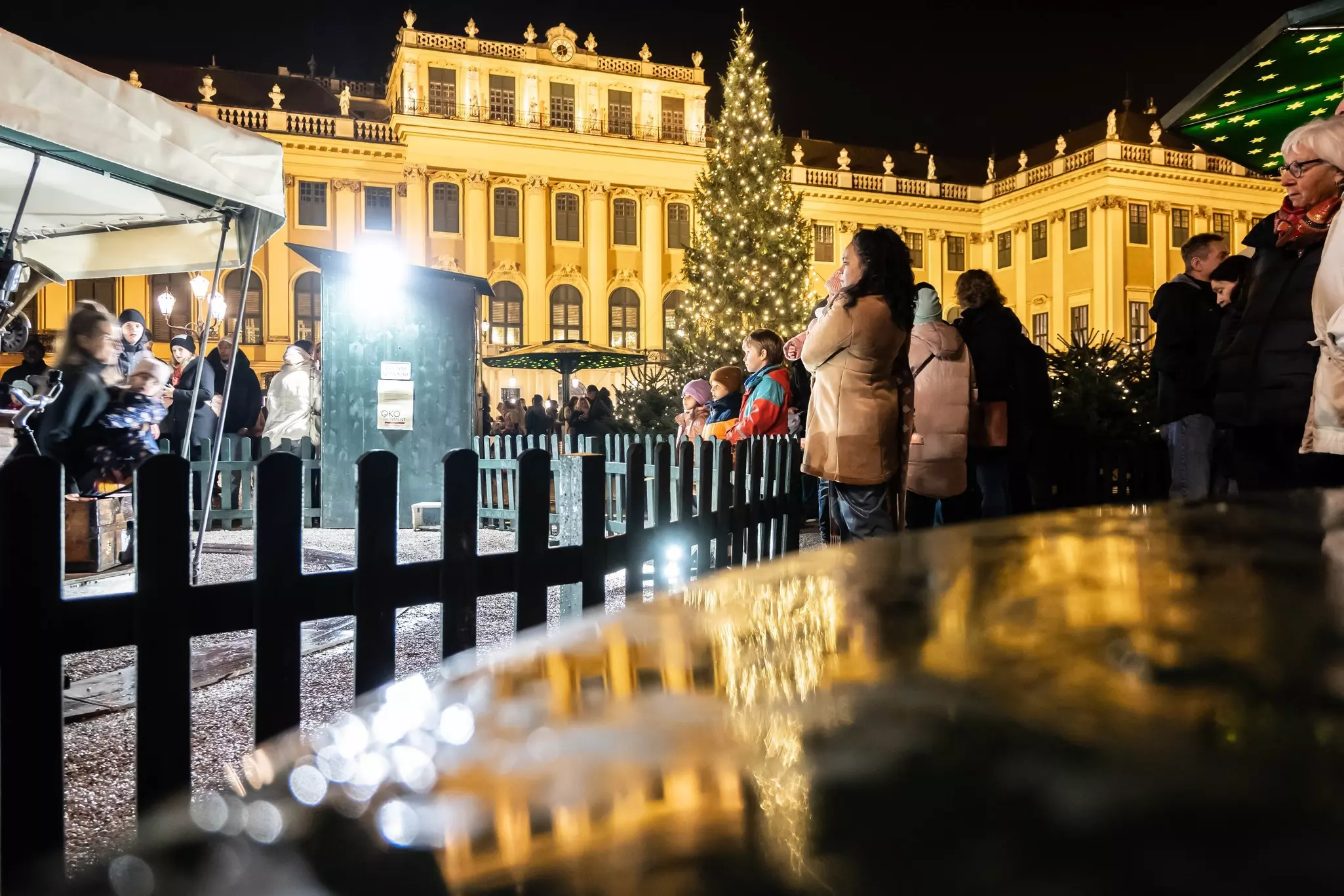 Schönbrunn Christmas Market (Weihnachtsmarkt) in Vienna, Austria