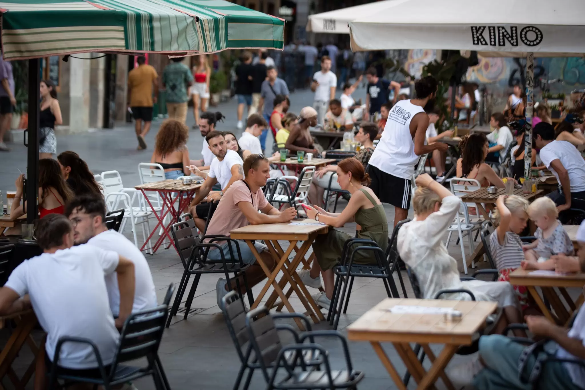 For many people, solo dining is a real treat - but has Barcelona banned the tradition? © Getty Images