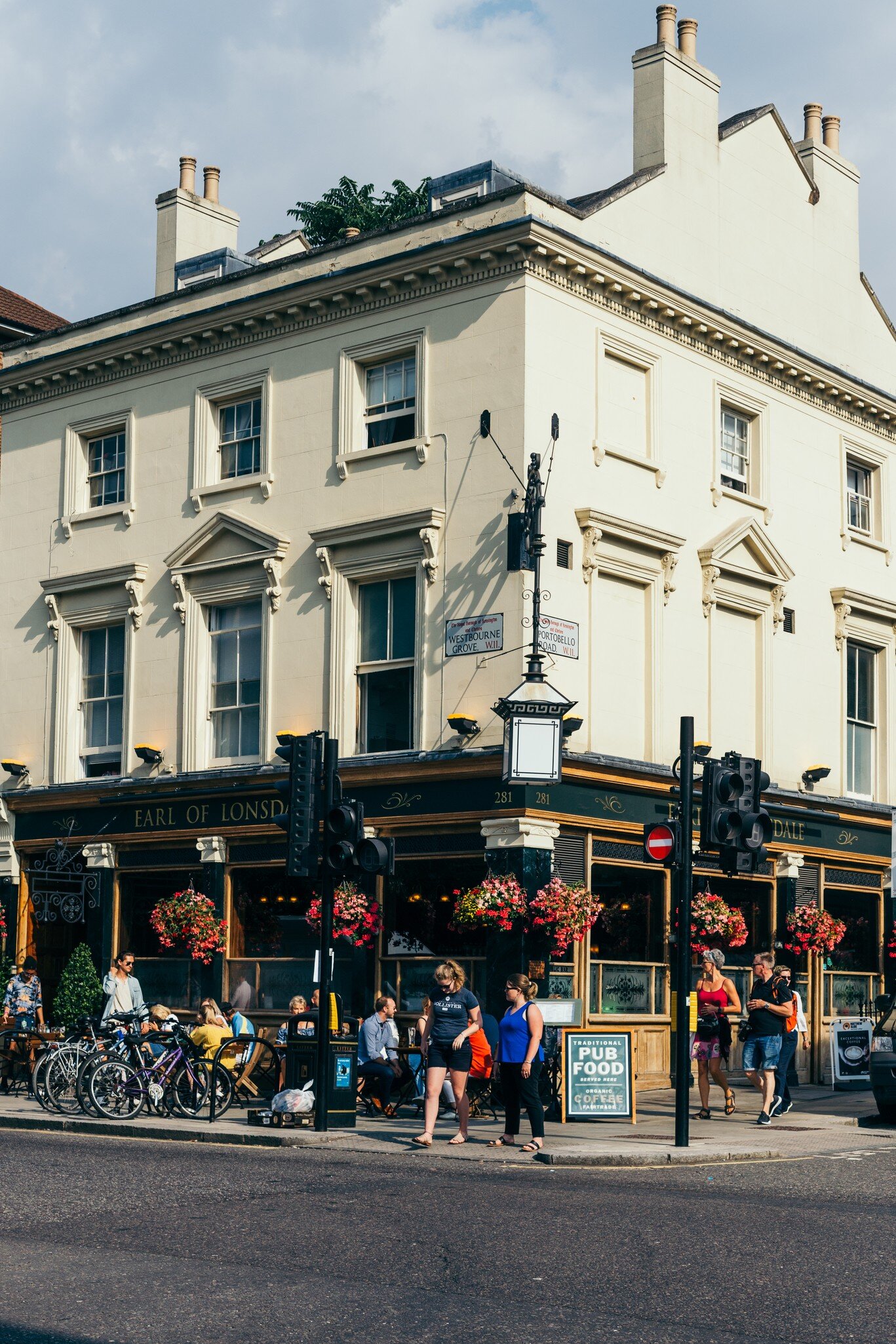 Exterior of The Earl of Lonsdale Pub on Portobello Road in Notting Hill, London, UK.