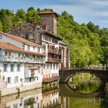 Pont d'Eytheraberry bridge over river Nive de Béhéroble.