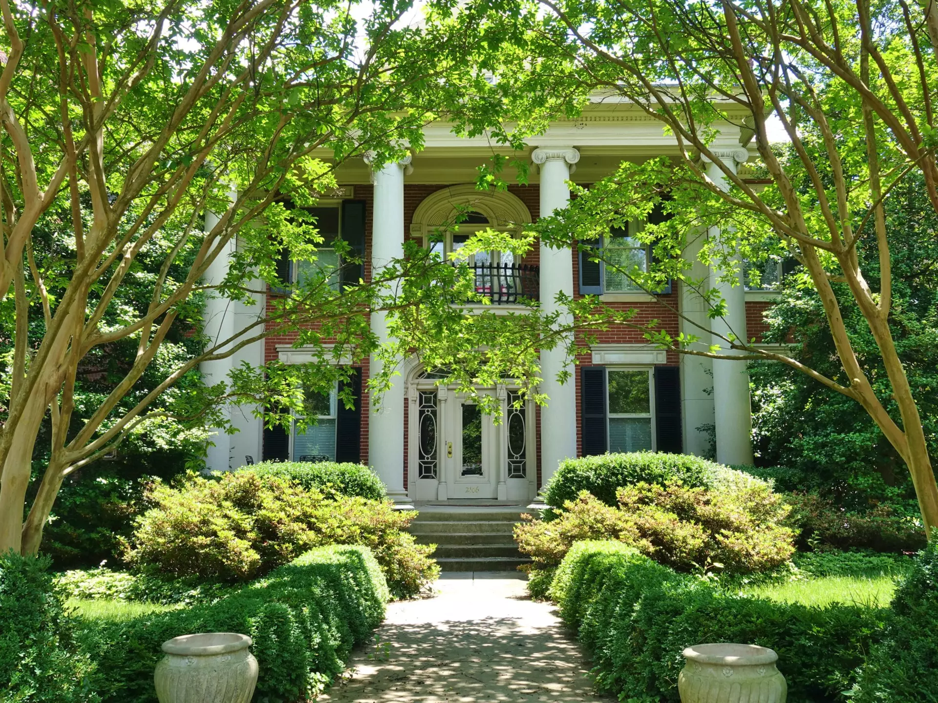 Historic Old Louisville. EQRoy/Shutterstock