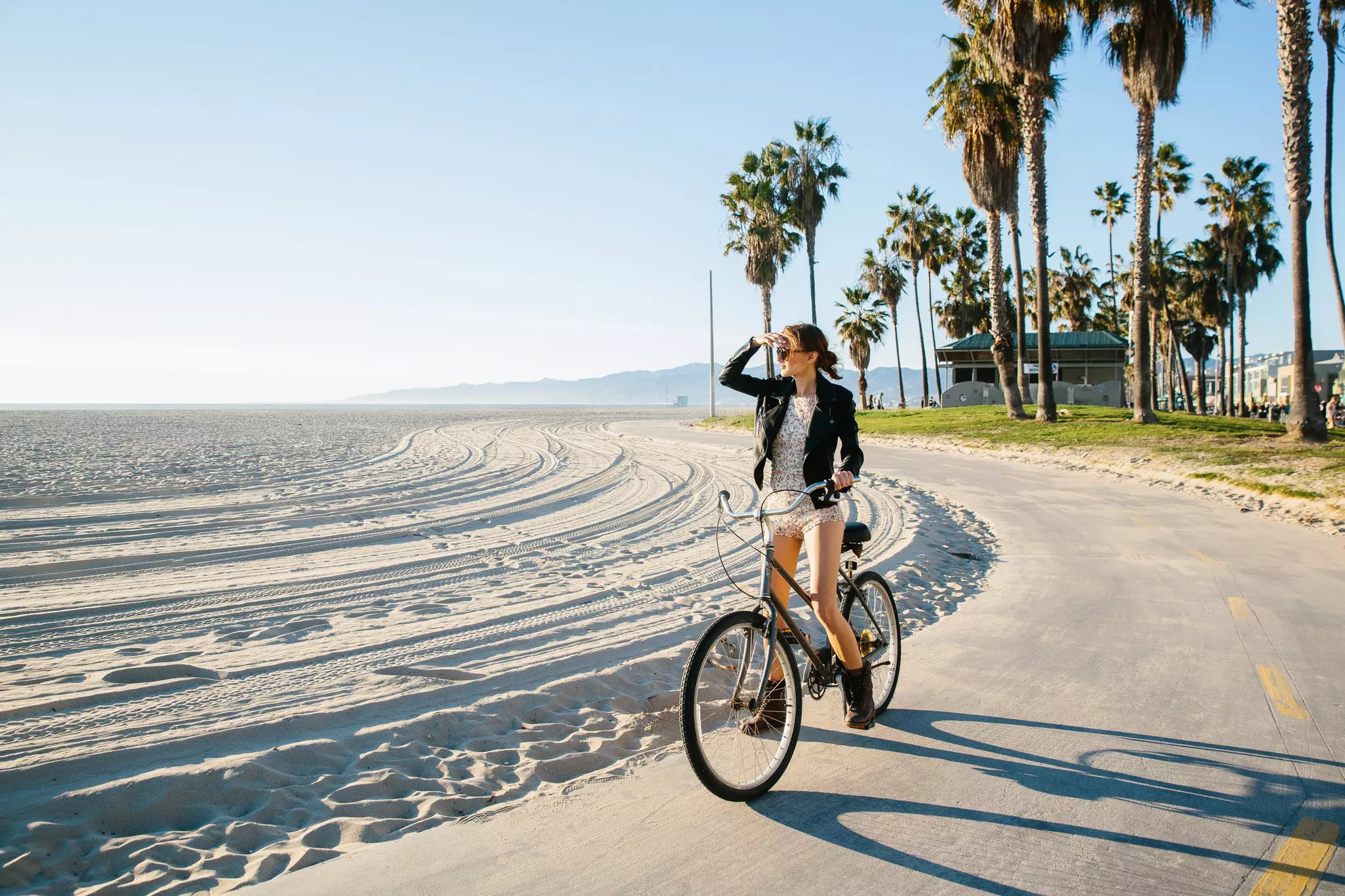 Hiring a bike is the perfect way to explore Venice Beach © Getty Images / Image Source