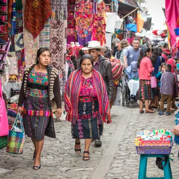 chichicastenango, Guatemala, 27th February 2020: mayan people at the traditional market selling and buying crafts, License Type: media, Download Time: 2024-07-04T06:33:55.000Z, User: mvm_lonelyplanet, Editorial: true, purchase_order: 56530, job: Global Publishing-WIP, client: The World 3, other: Virginia Moreno