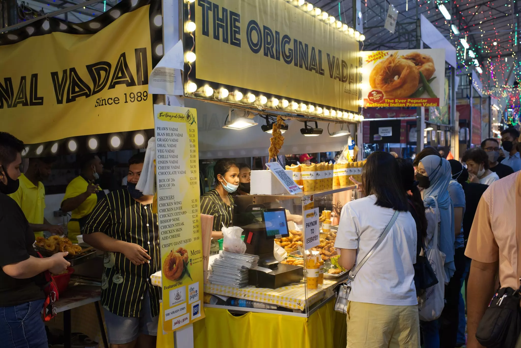 Street food stall at night in Geylang