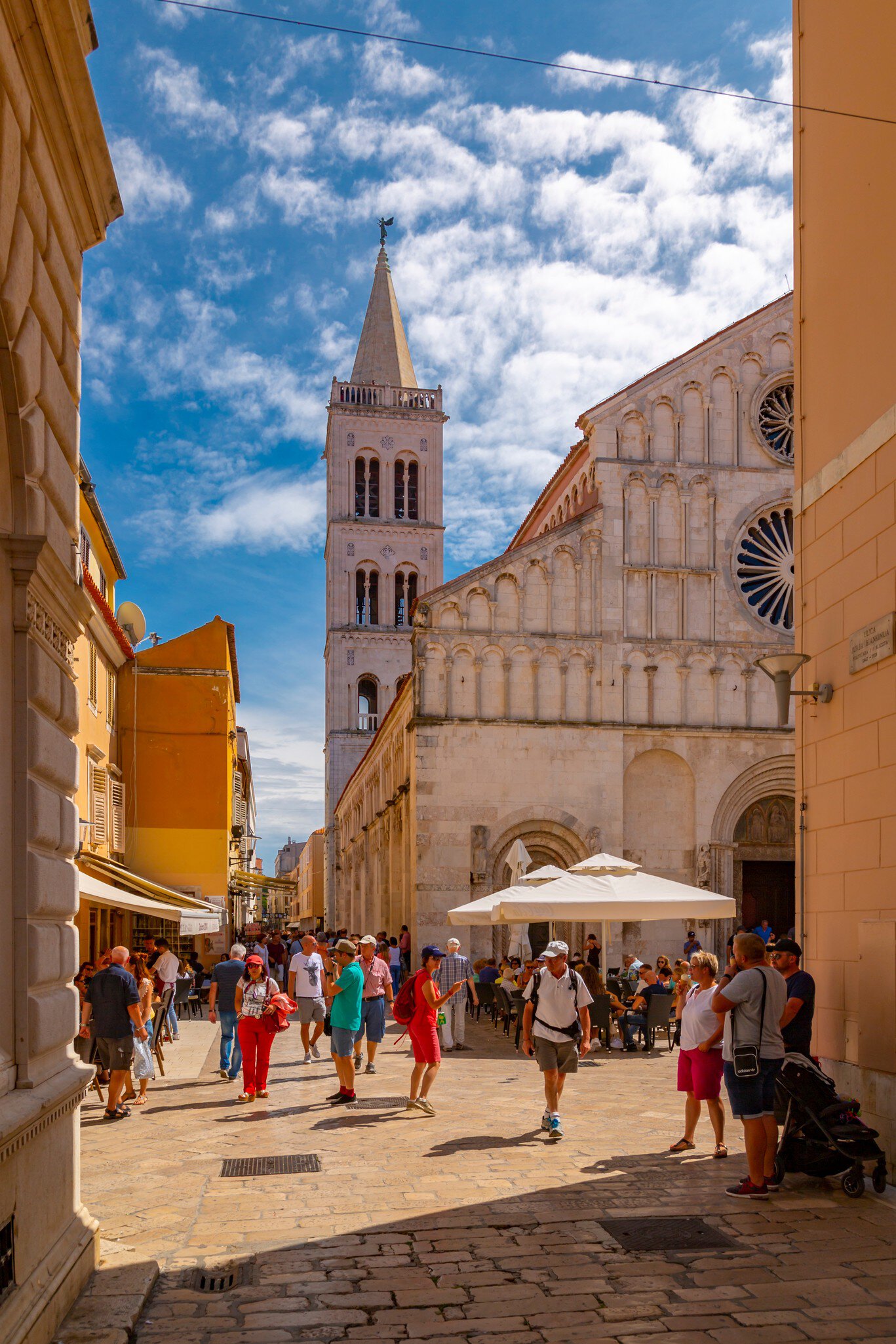 View of busy street and Cathedral of St. Anastasia, Zadar, Zadar county, Dalmatia region, Croatia, Europe 1-10-19  License Type: media  Download Time: 2024-01-12T07:03:37.000Z  User: dermothegarty77  Is Editorial: Yes  purchase_order:   