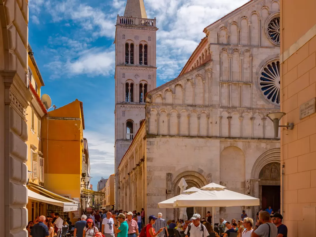 View of busy street and Cathedral of St. Anastasia, Zadar, Zadar county, Dalmatia region, Croatia, Europe 1-10-19  License Type: media  Download Time: 2024-01-12T07:03:37.000Z  User: dermothegarty77  Is Editorial: Yes  purchase_order:   
