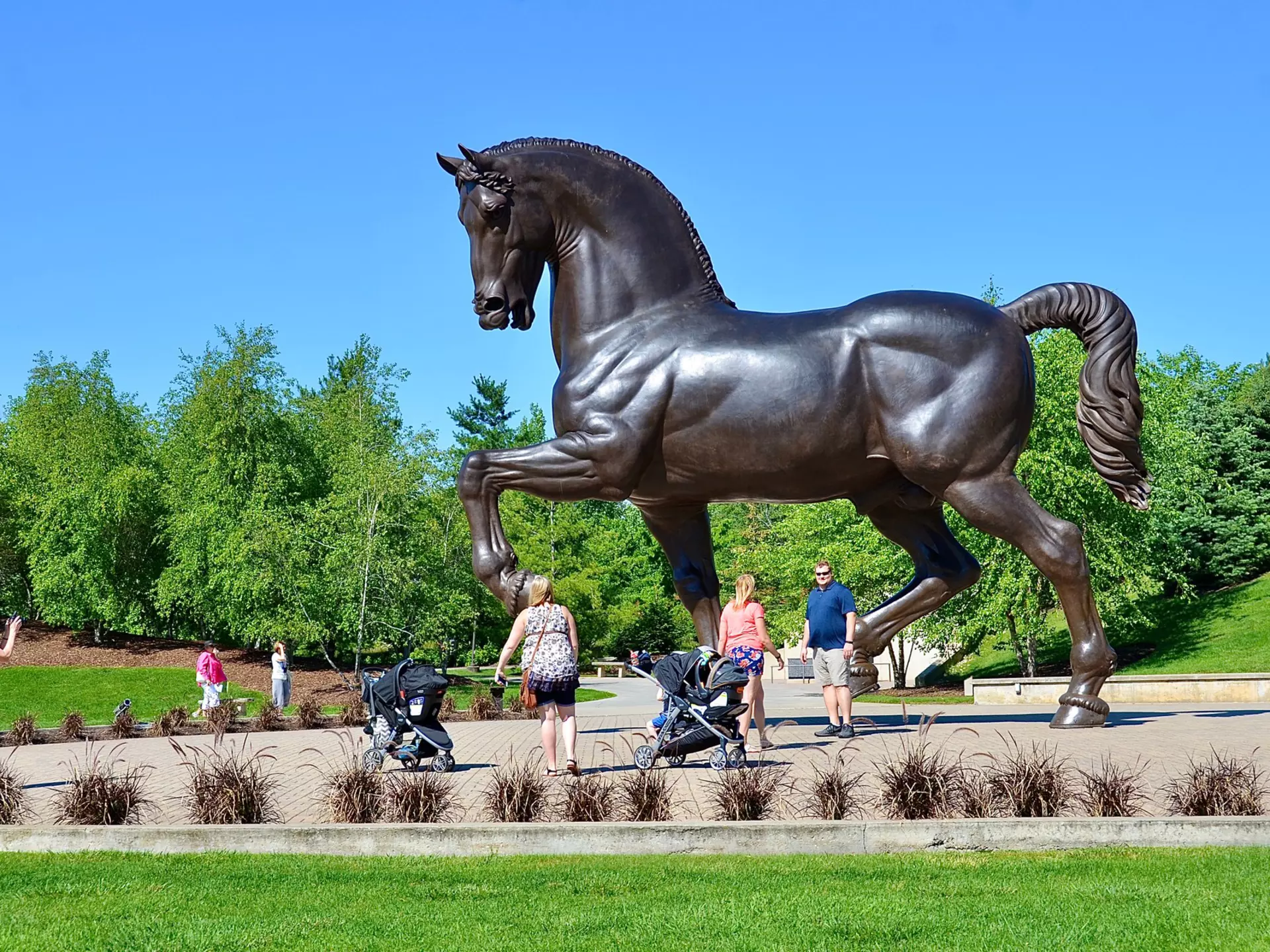 In general Grand Rapids' Frederik Meijer Gardens & Sculpture Park is a lively place for kids to meander freely © PQK / Shutterstock