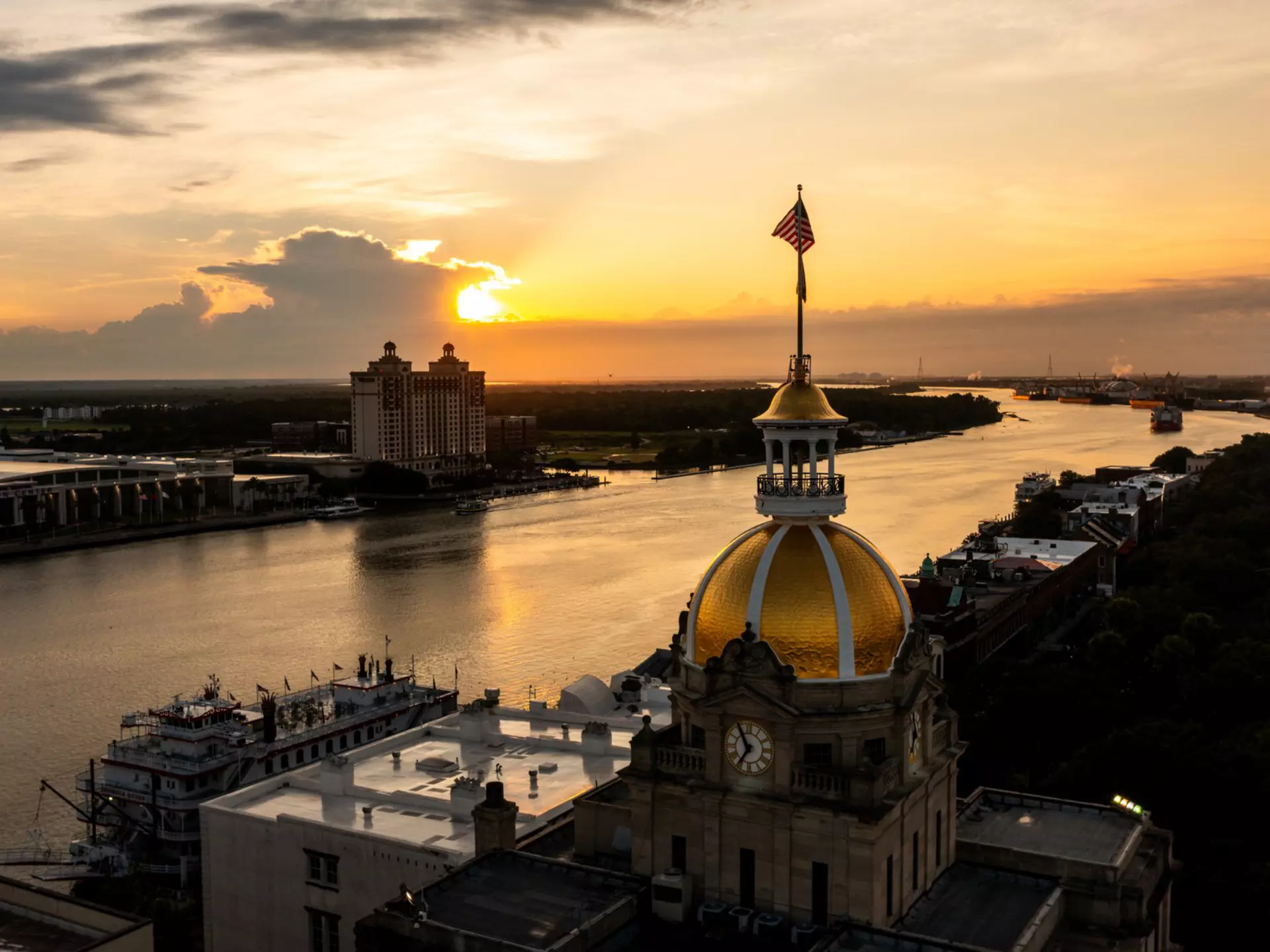 The sun rises over Savannah, GA. Ethan Payne for Lonely Planet