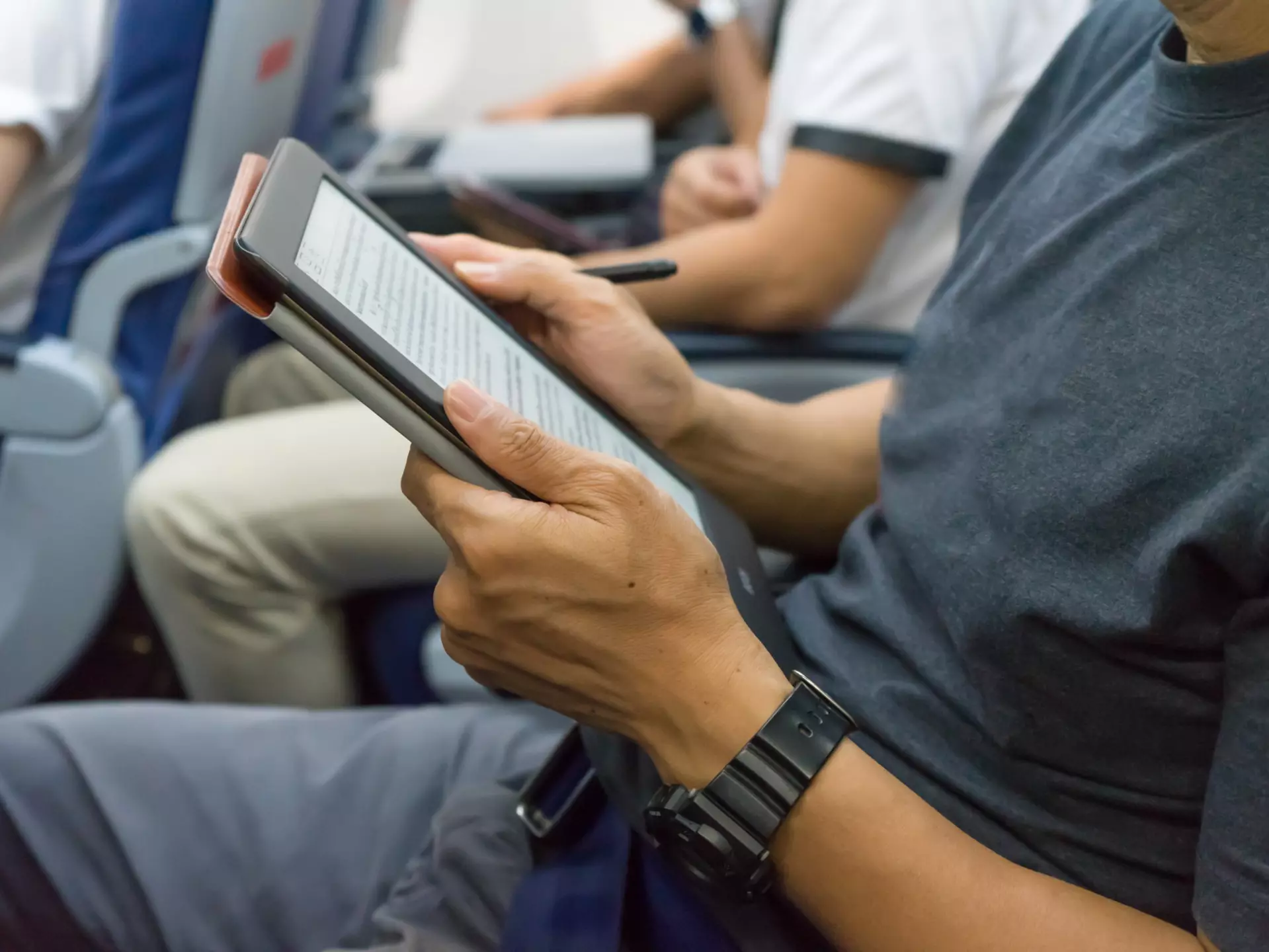 E-readers, tablets and even headphones can all have airplane modes too. ©Chun photographer/Shutterstock