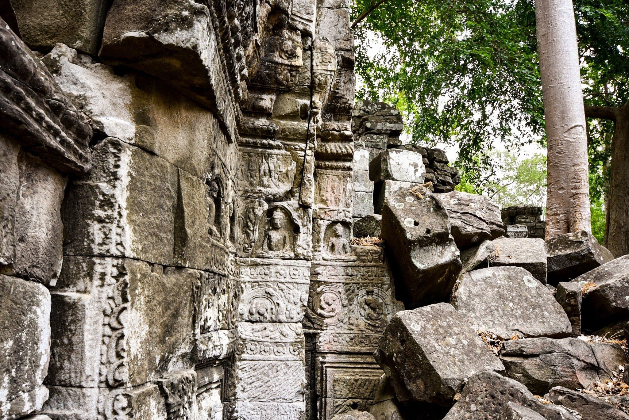 Banteay Chhmar castle cambodia; Shutterstock ID 709420321; your: Sloane Tucker; gl: 65050; netsuite: Online Editorial; full: POI