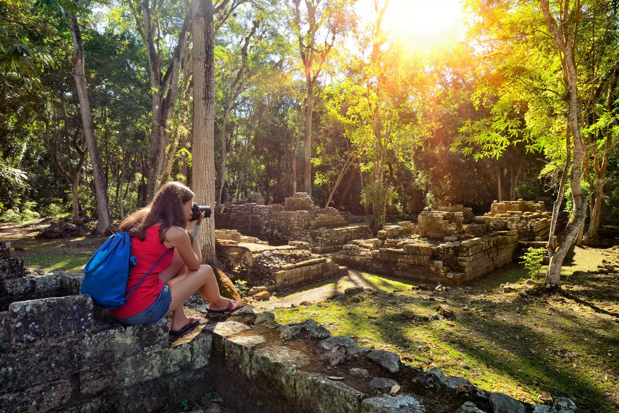 Did you hire a tour guide at one of Honduras' historic sites? Don't forget to tip © soft_light / Shutterstock