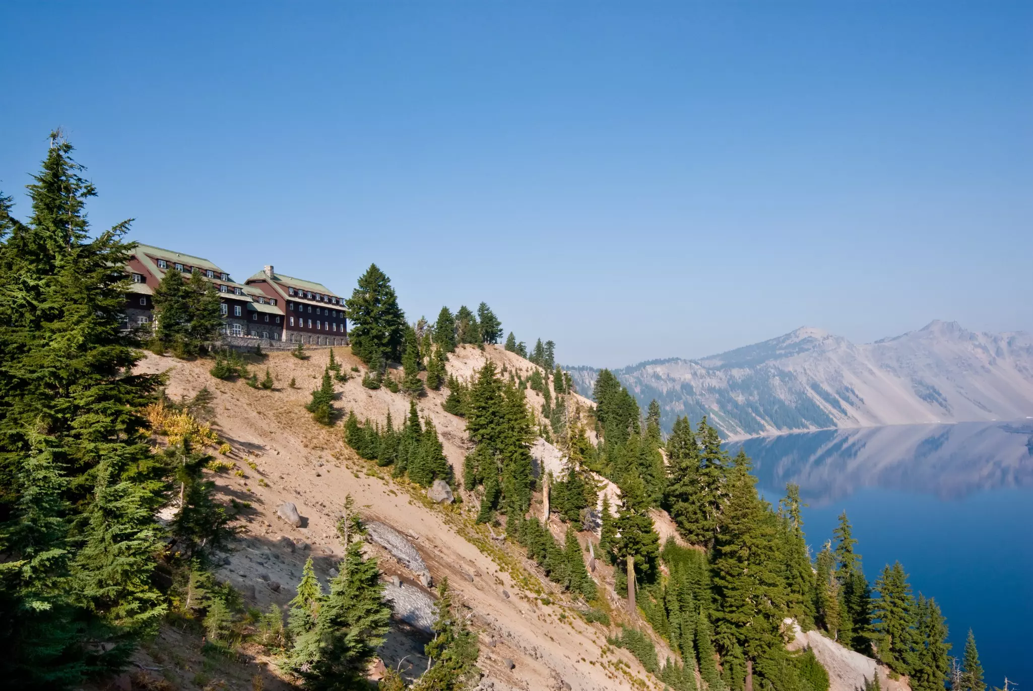 Crater Lake Lodge offers sweeping vistas of its namesake lake © JeffGoulden / Getty Images