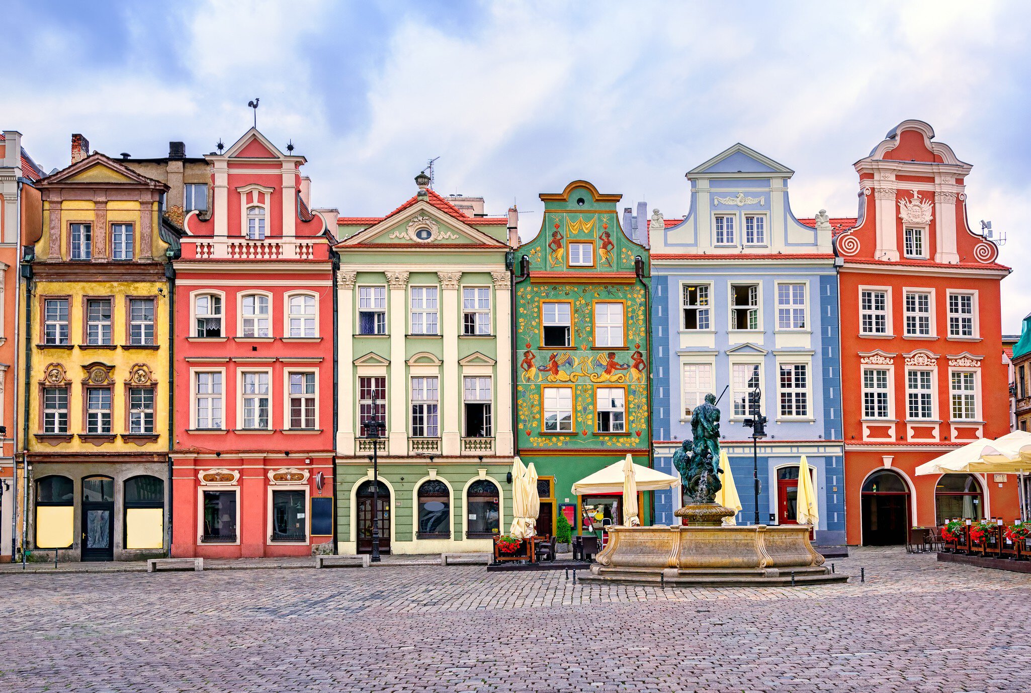 Colorful renaissance facades on the central market square in Poznan, Poland
508004654
Poznan, Beautiful, European Culture, Travel, Residential Building, Building Exterior, Polish Culture, Arranging, Facade, Midsection, Beauty, Renaissance, History, Multi Colored, Red, Colors, Old, In A Row, Cultures, Famous Place, Architecture, Urban Scene, Outdoors, Panoramic, Poland, Europe, Summer, House, Street, Town Square, Monument, Fountain, Built Structure, Urban Skyline, City, Town
CLEARED FOR DIGITAL USE ONLY -