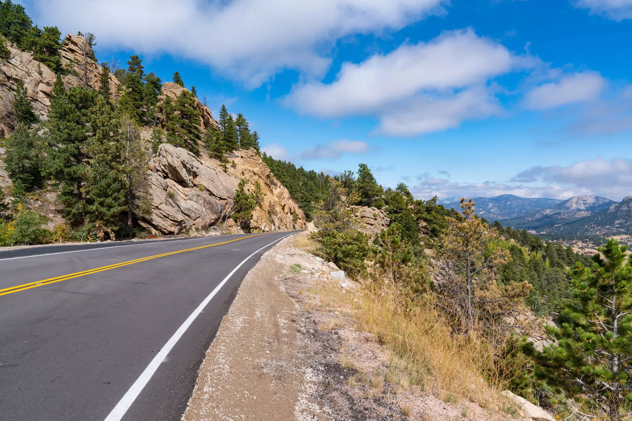 A road trip is the perfect way to see one of the most beautiful mountain ranges on Earth – the Rockies © Paul Brady Photography / Shutterstock