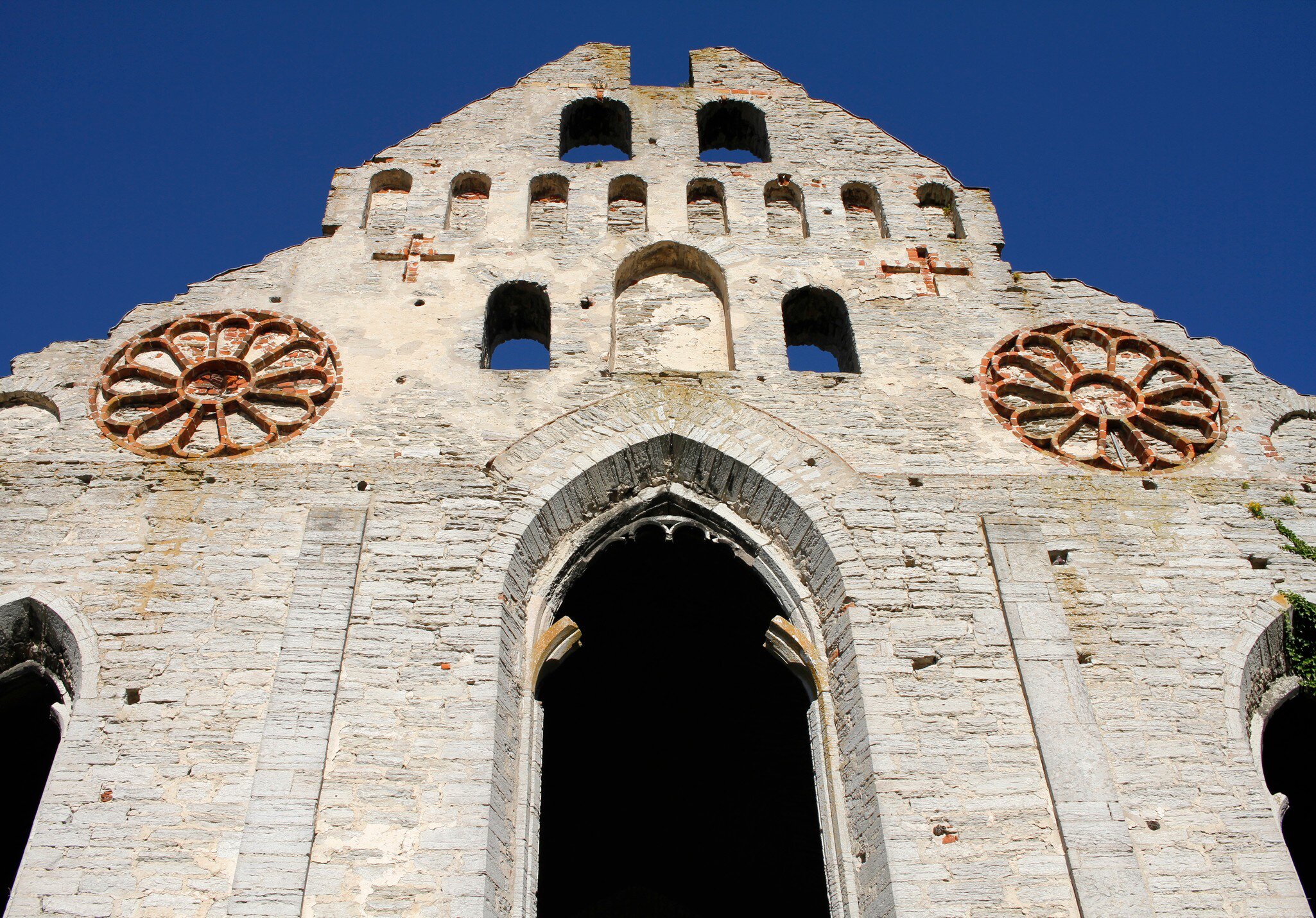 Medieval St Nicolai Church ruin in Visby, Gotland Island, Sweden., License Type: media, Download Time: 2026-06-05T18:30:24.000Z, User: LP_NZhan, Editorial: false, purchase_order: 65050 - Digital Destinations and Articles, job: App Content, client: Lonely Planet, other: Nadine Zhan
