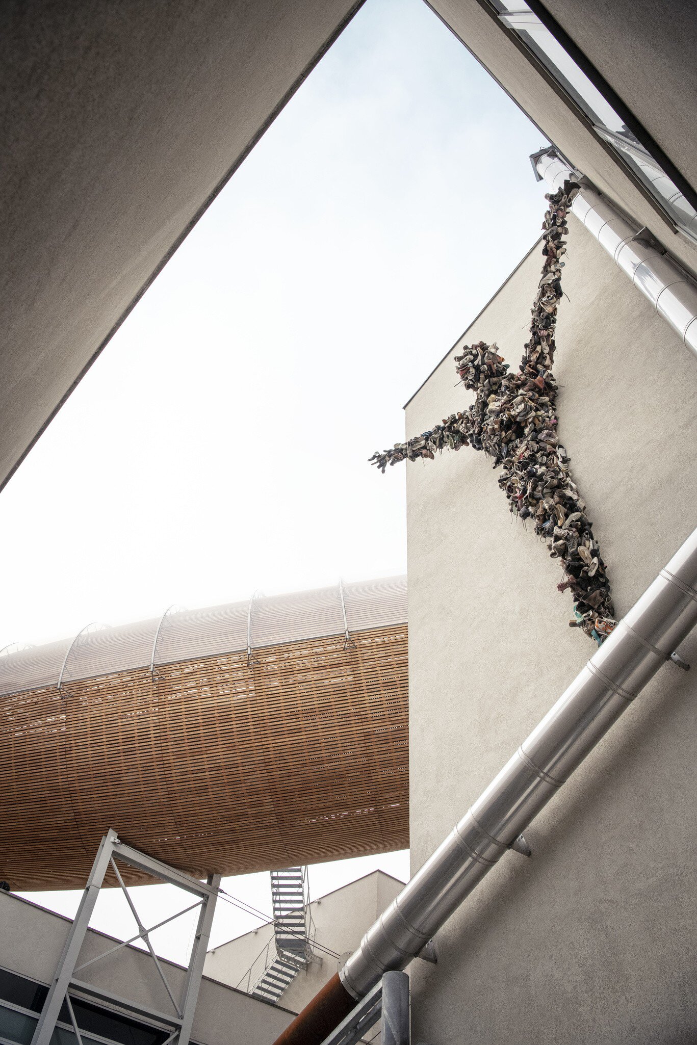 Lonely Planet Magazine, Issue 121, January 2019, Czech Republic
DOX Centre for Contemporary Art with huge wooden zeppelin resting on the roof as if in mid-collision.