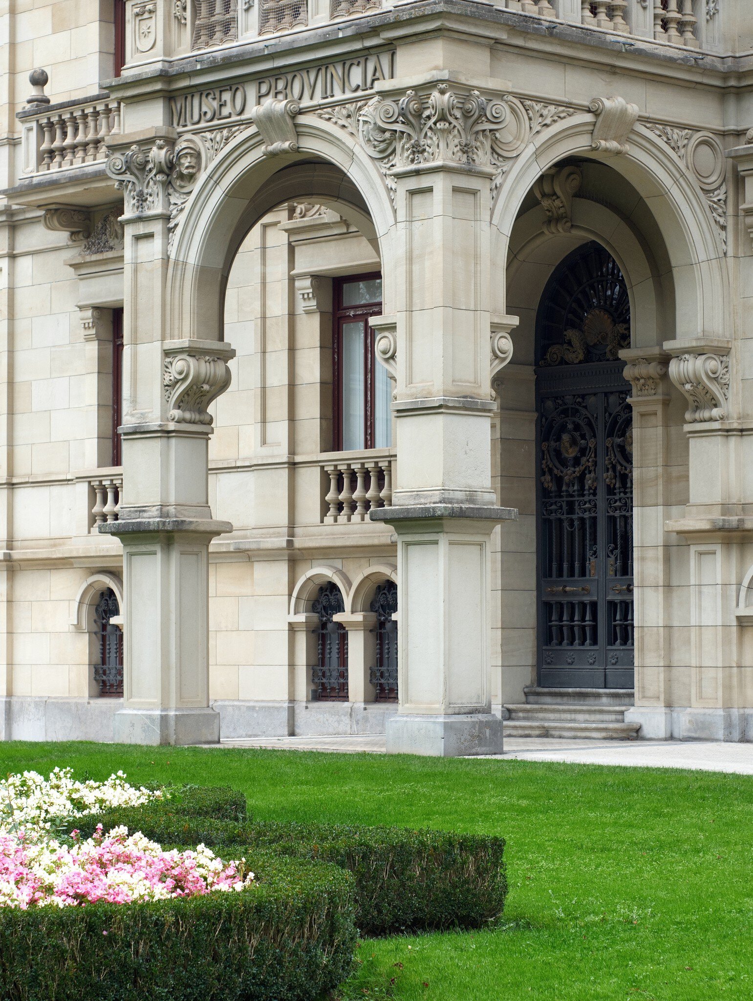 Exterior view of the Museo de Bellas Artes in Vitoria, Spain.