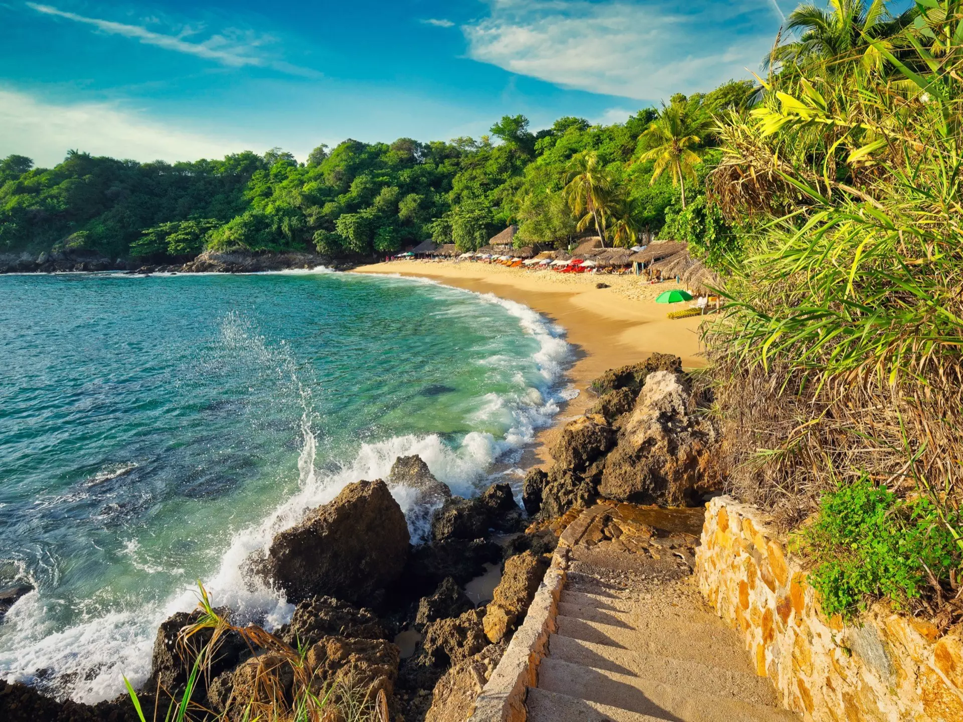 Sunset shot of beautiful Playa Carizalillo beach in Puerto Escondido (Oaxaca State, Mexico) on the Pacific Ocean coast