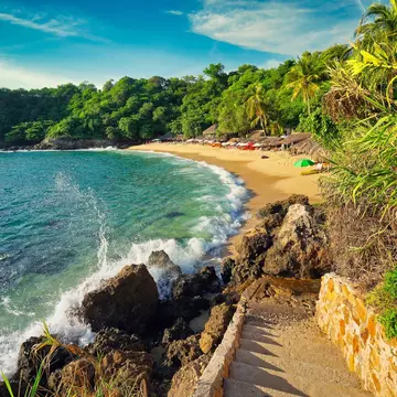 Sunset shot of beautiful Playa Carizalillo beach in Puerto Escondido (Oaxaca State, Mexico) on the Pacific Ocean coast