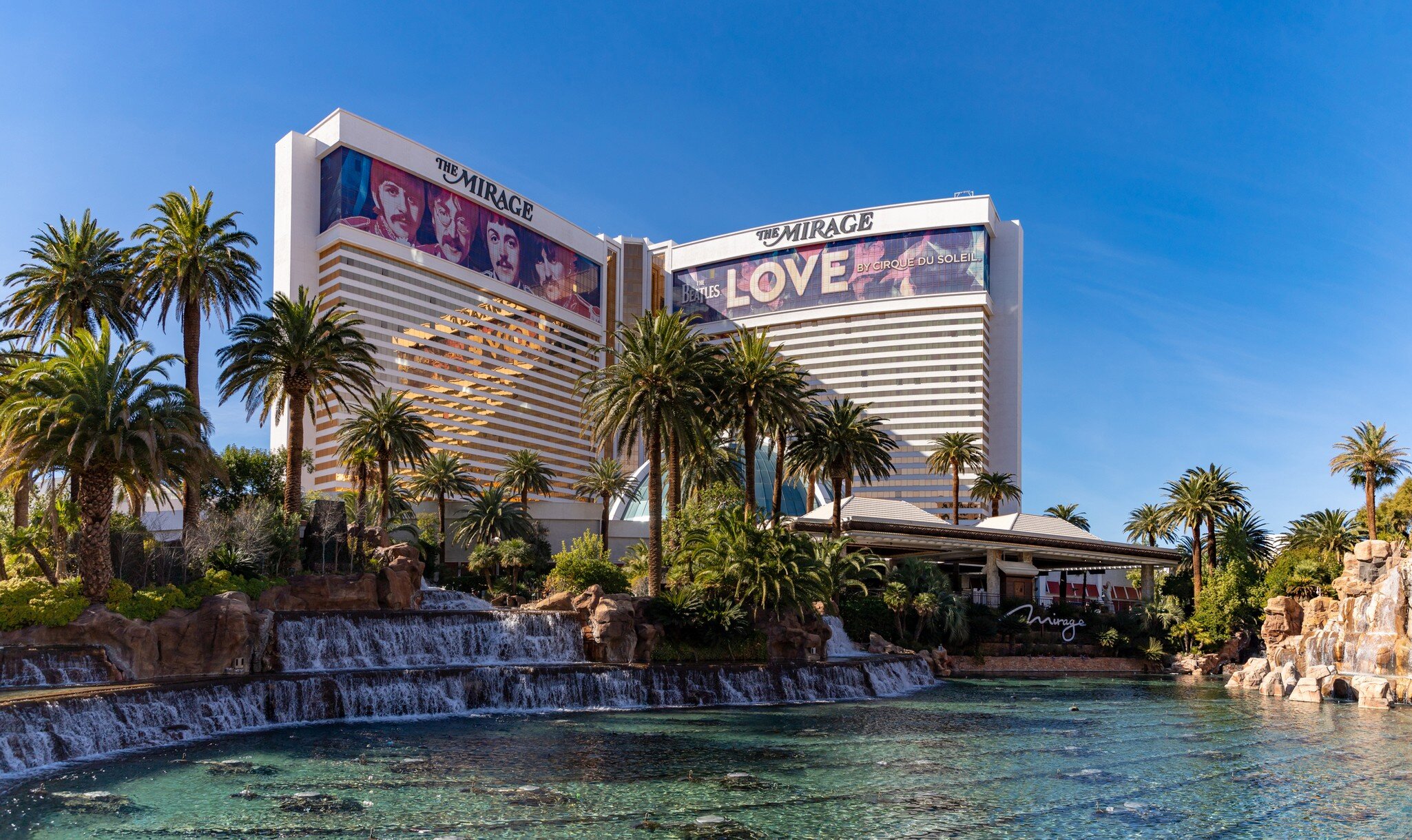 Las Vegas, United States - November 24, 2022: A picture of the Mirage with a large ad of the show Love by Cirque du Soleil, about the Beatles, on its facade.
1482890627
america, band, beatles, betting, building, entertainment, love, palm trees, sh...
