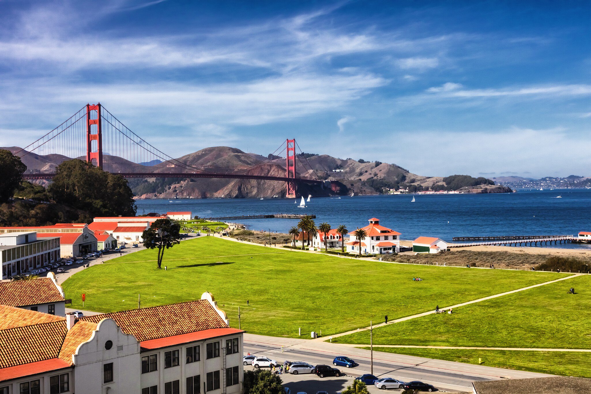 The Golden Gate Bridge in San Francisco bay and Crissy Field  License Type: media  Download Time: 2023-05-20T06:36:25.000Z  User: claramonitto  Is Editorial: No  purchase_order: