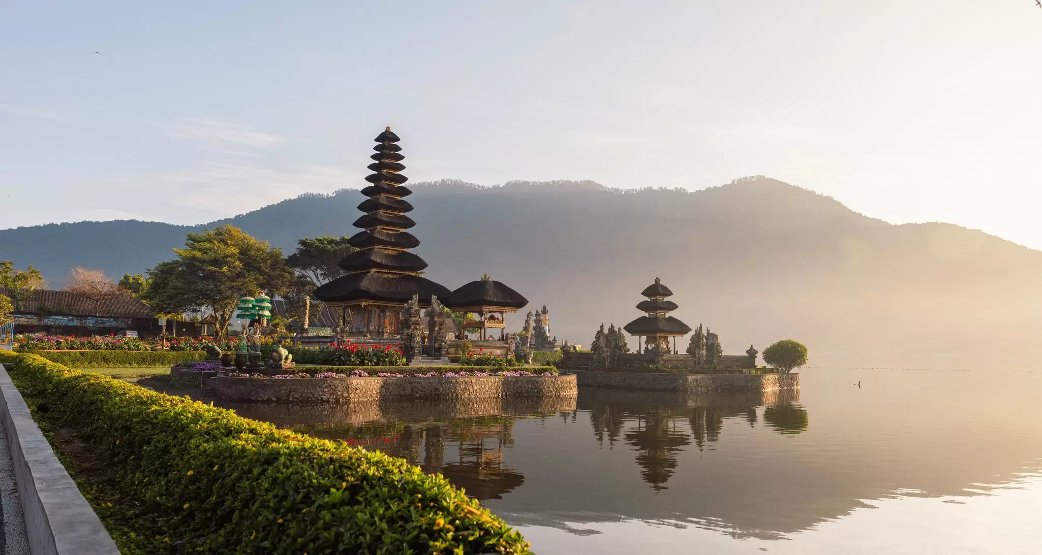 Pura Ulun Danu Bratan in Bali. Zen Wuak / Shutterstock
