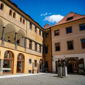 Tyn Yard (Tynský dvur), renaissance Granovský palace with its arcaded loggia, Ungelt, Old Town, Prague, Czech Republic.