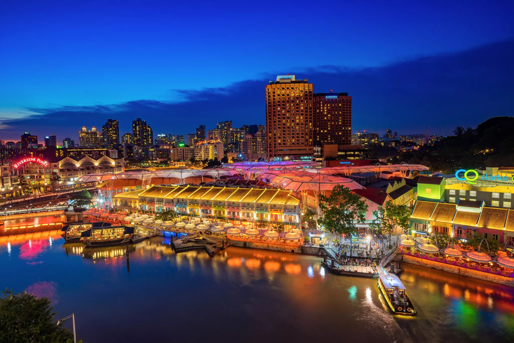 Singapore's skyline at night