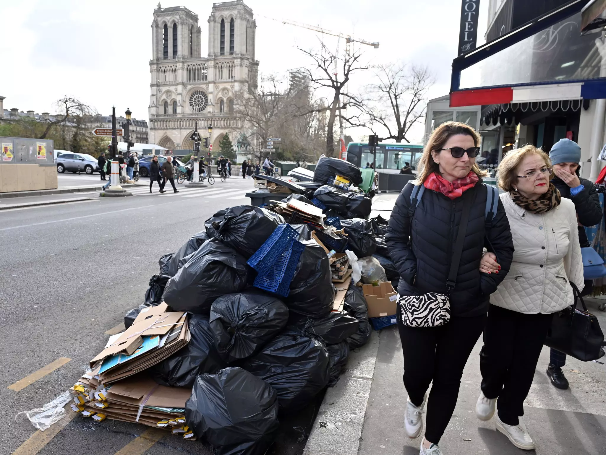 Trash has piled up on Parisian streets as garbage collectors have joined the wave of strikes © Mustafa Yalcin / Anadolu Agency via Getty Images