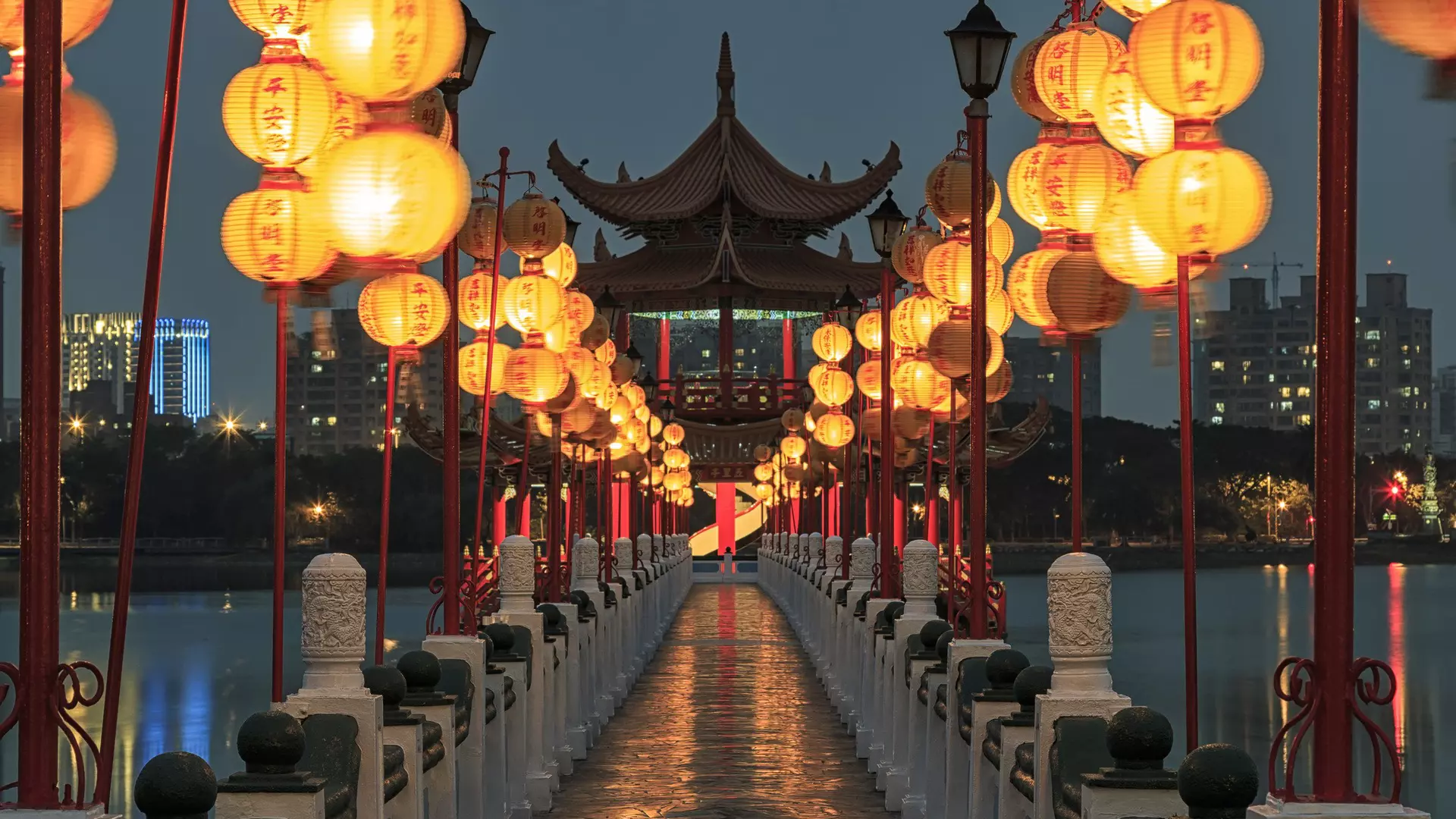 Spring and Autumn Pavilions, Lotus Pond, Kahosiung